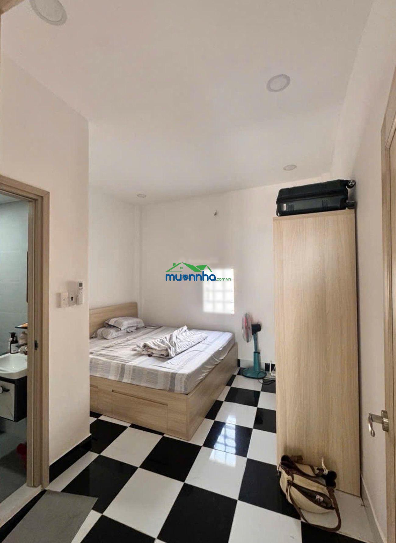 Nhà đẹp 3 tầng, 20m ra huỳnh tấn phát q7, 54m², 4.2mx14m. 3pn, full nội thất. giá 5.5 tỷ - 2