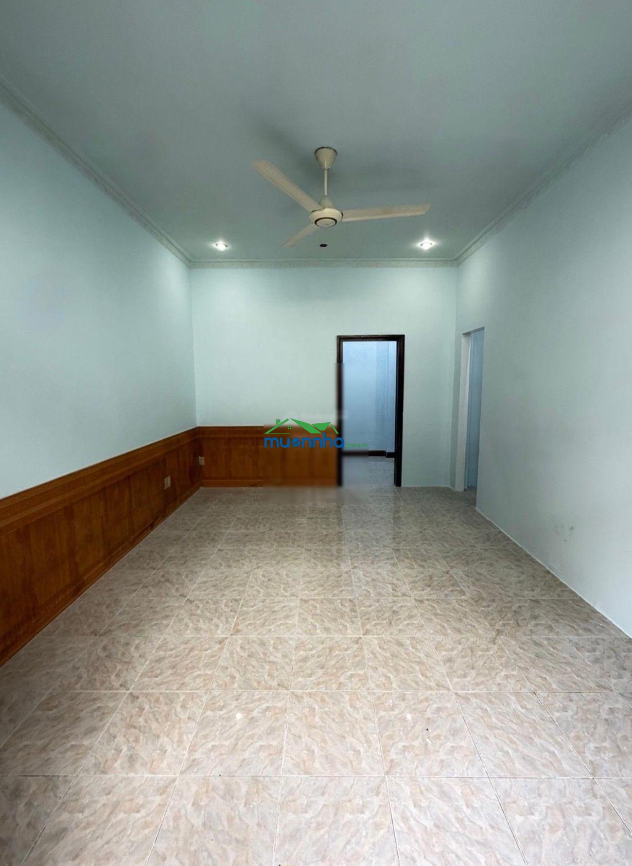 Bán gấp nhà ngang 7m bề thế, vuông vức, 54m2 không lộ giới, đường hoa phan xích long, phú nhuận
