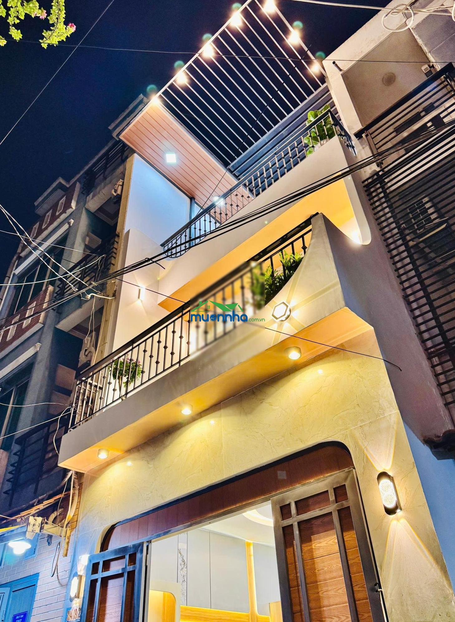 Cần bán gấp nhà hẻm xe hơi chu văn an. mới xây 3 tầng full nội thất cao cấp. có phòng ngủ tầng trệt - 3