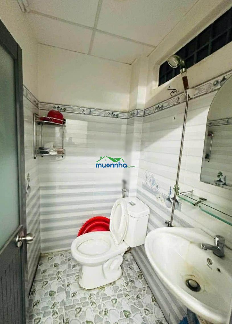 Nhà 2 tầng, hẻm xe tải 5m thông, sát ngã 4 cây da xà, p13, q6 - 4