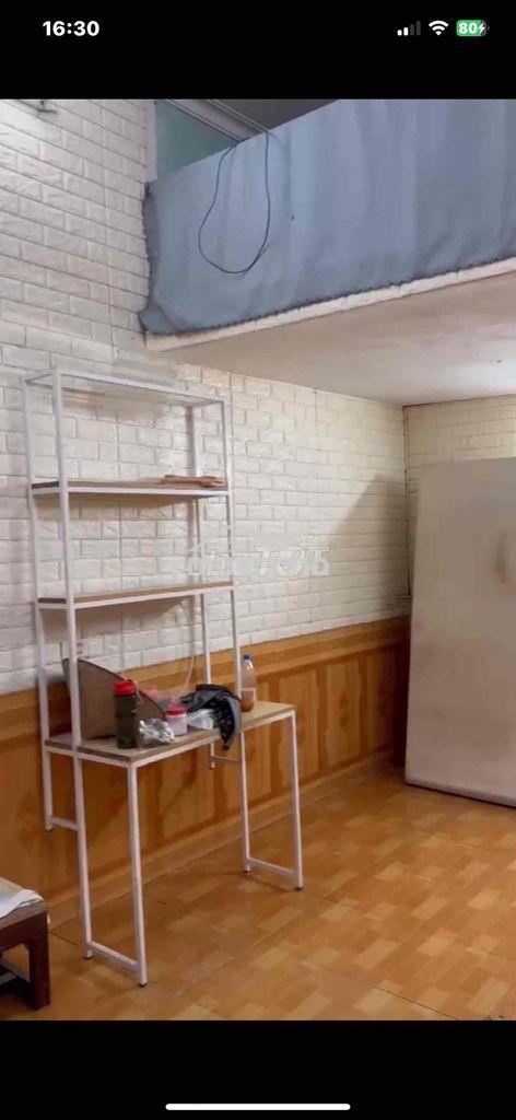 Chính chủ cho thuê căn studio tầng 1,tập thể xà phòng- ngõ 181 đường - 3