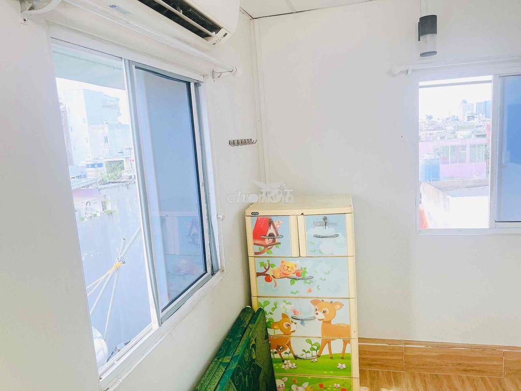 Cho thuê phòng giá rẻ quận 1, có 2 cửa sổ thoáng mát, gần chợ tân định - 2