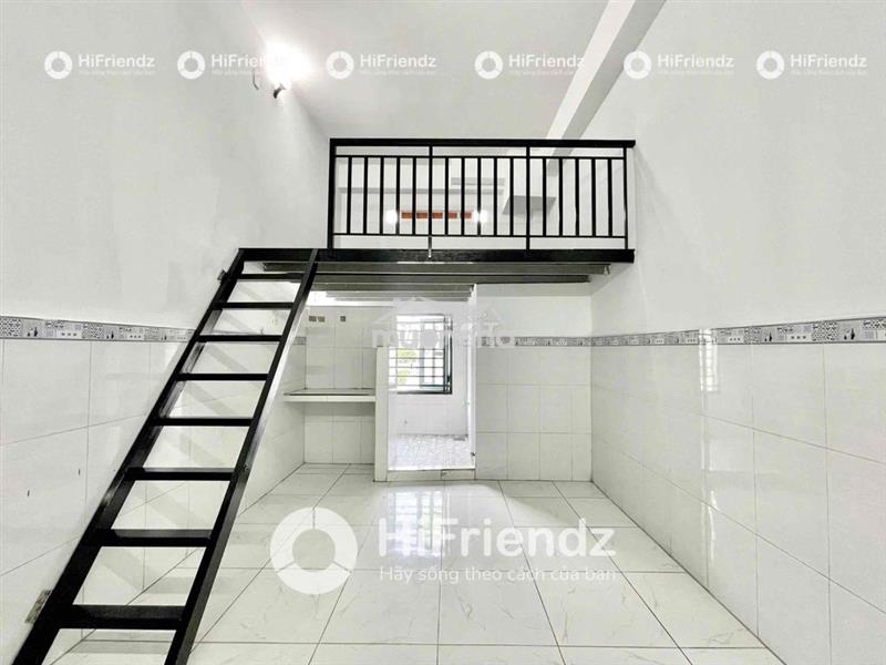 Căn hộ dịch vụ gác cao 2m có thang máy bảo vệ zá rẻ ngay tỉnh lộ 10