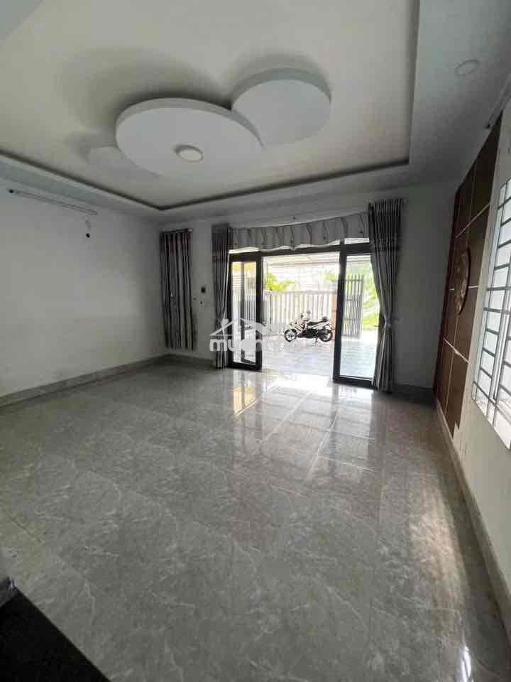 Nhà trệt lầu 4pn phú lợi chỉ 9tr/th - 2