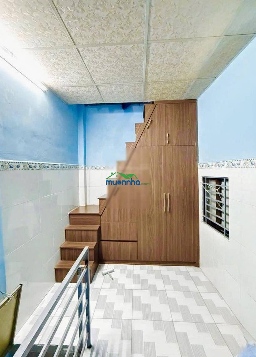 Tôi bán nhà 36 m2 sd, 1 trệt, 2 lầu đúc, giấy tờ hợp lệ. quận 7. giá: 790 triệu - 2