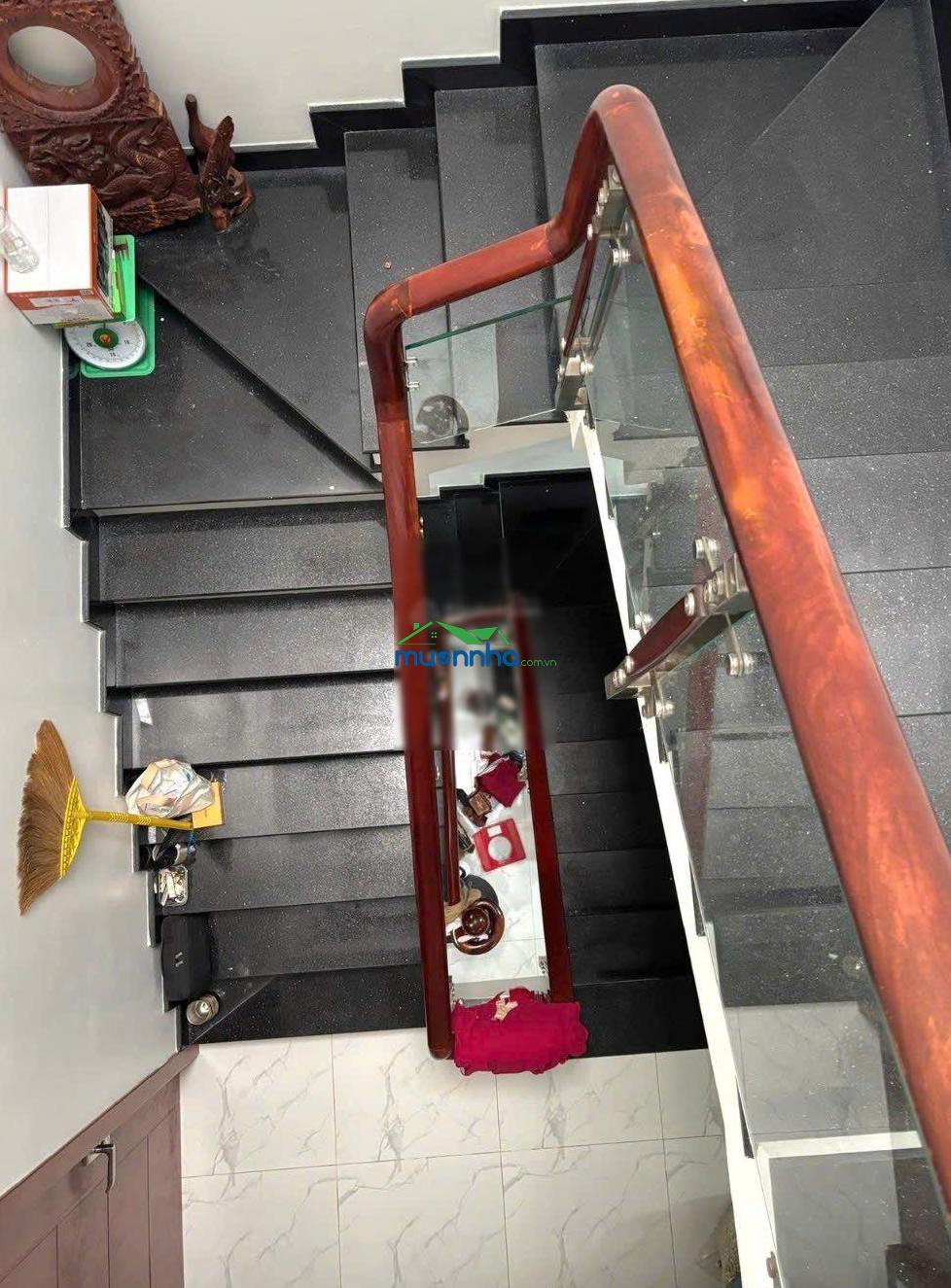 Bán nhà sát mặt tiền đường bông sao q8, 4 tầng, 4.06x20m, nhỉnh 8 tỷ, lh 0938 827 *** ms tuyền - 3