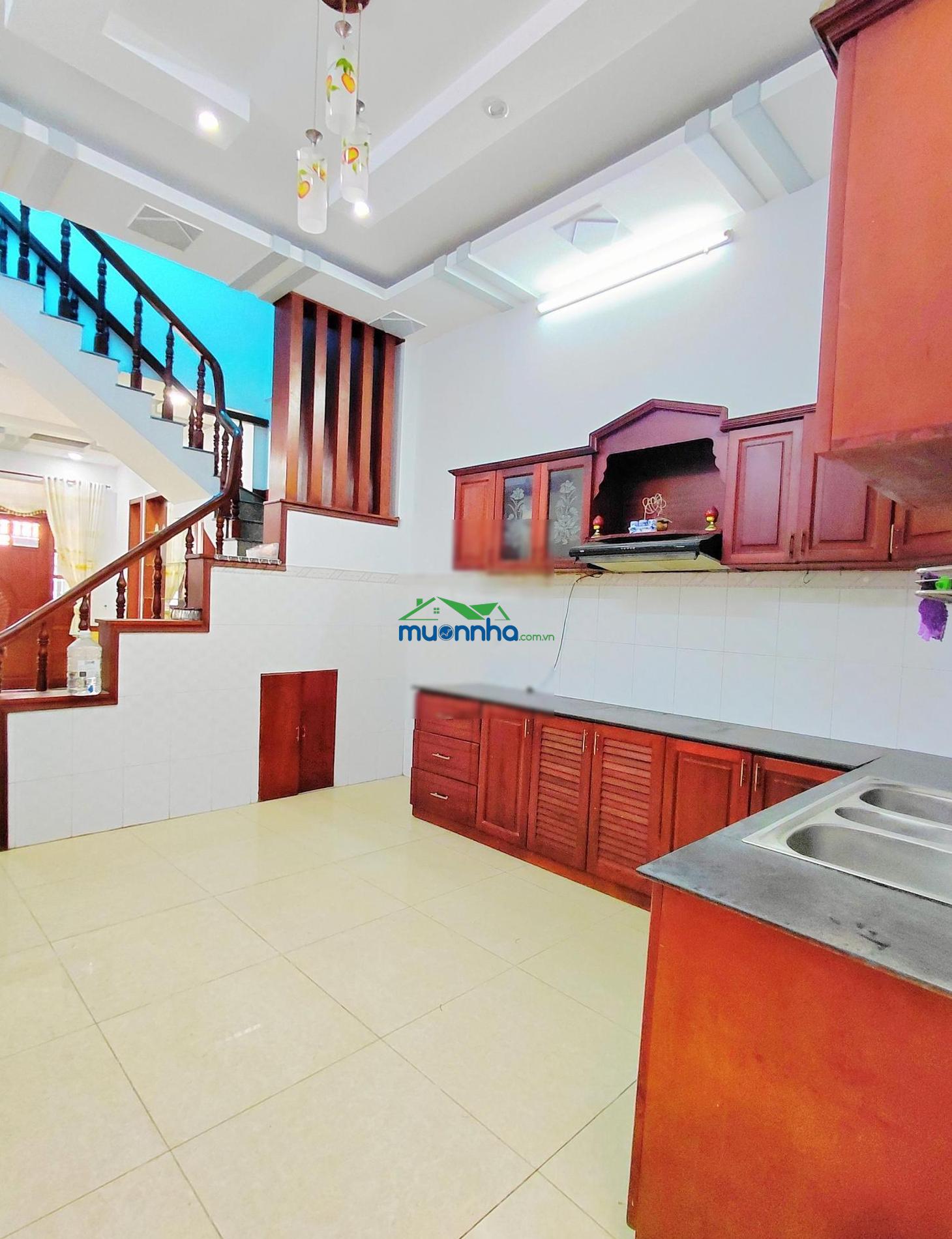 Nhà 3 tầng đúc btct kiên cố_xe hơi ngủ trong nhà_vài bước ra huỳnh thị hai _gần tô ký quận12 - 4