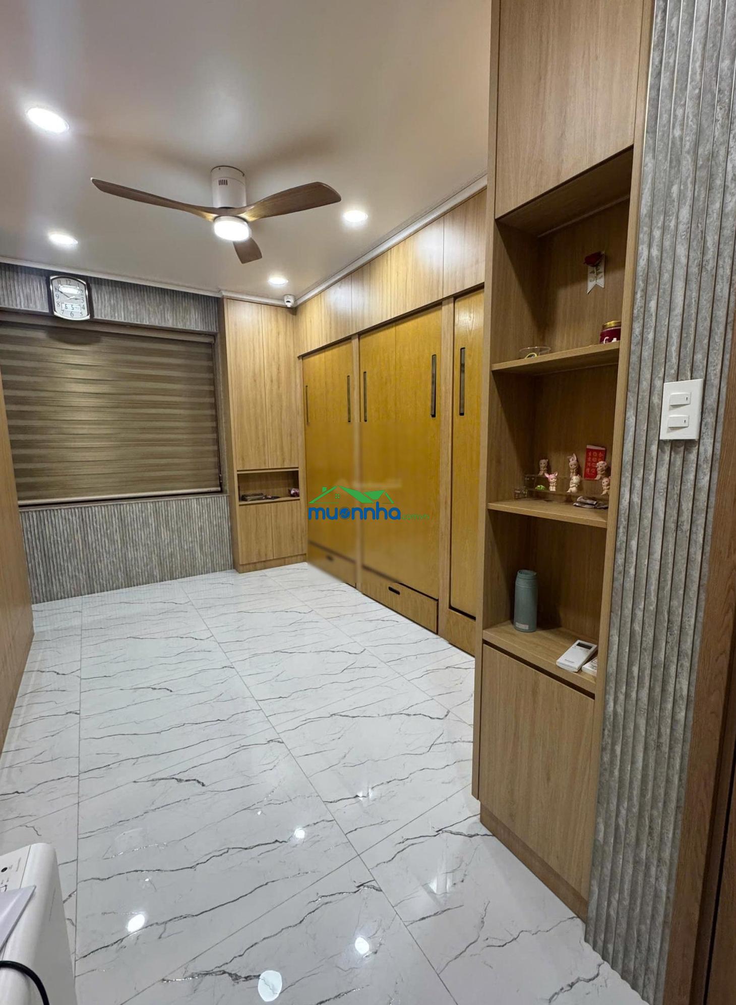 Hàng hiếm nhà hxh đường 3/2, dt: 4*14m, nhà 5 tầng btct, nhỉnh 12 tỷ