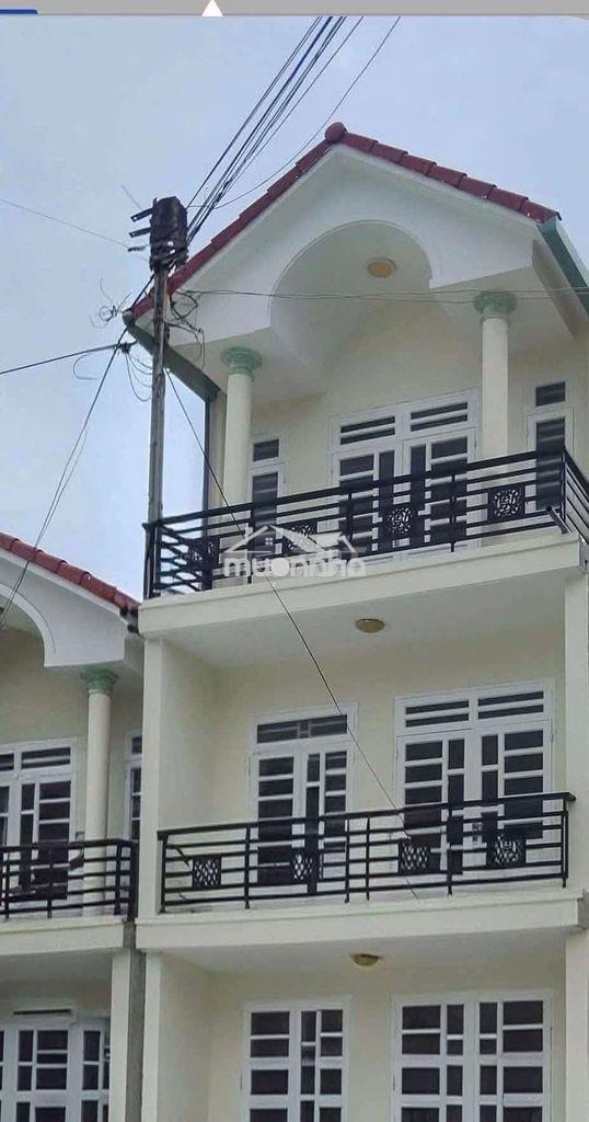Nhà 2 lầu gần chợ đêm bicosi giá 10 triệu