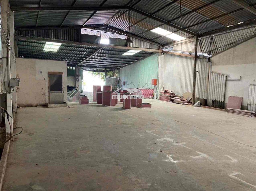 Cho thuê xưởng/kho 300m2 giá 16 triệu, long trường q9 - 3