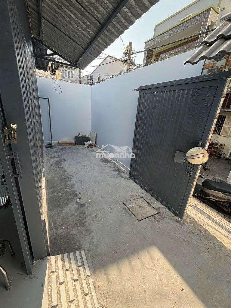 Cho thuê nhà nguyên căn hẻm trần văn khánh, gần cầu tân thuận - 2