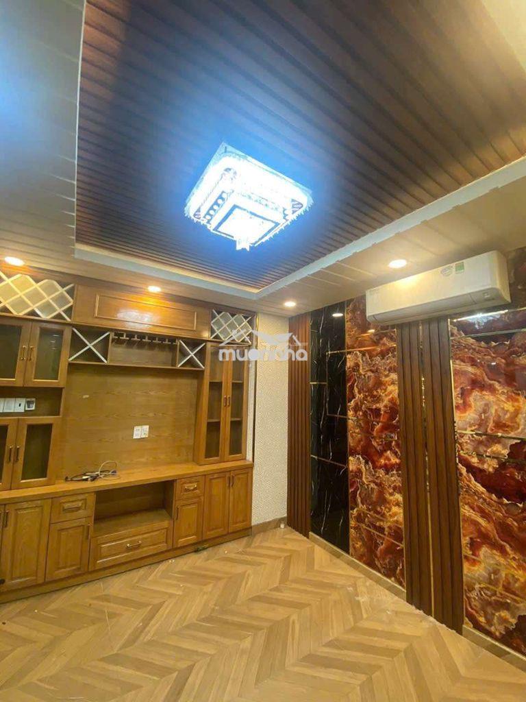 Cho thuê nhà đẹp 1/ ngắn 4x12, trệt, lửng, 2 lầu, hẻm thông xe hơi - 2