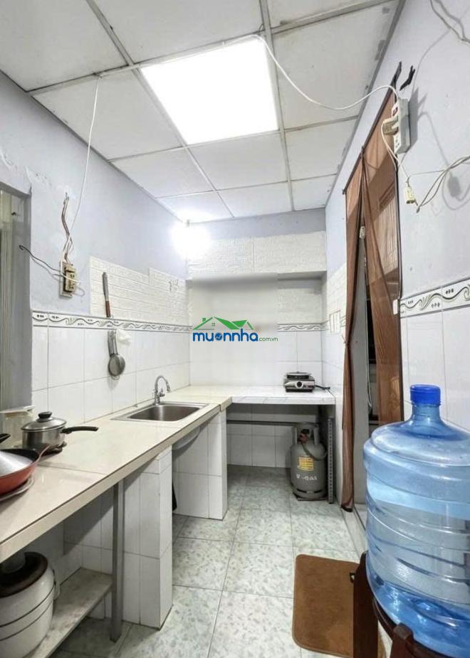 Nhà cần bán gấp - nhà đẹp ngang khủng 8m - hẻm ô tô thông - sát đại học gtvt - 4