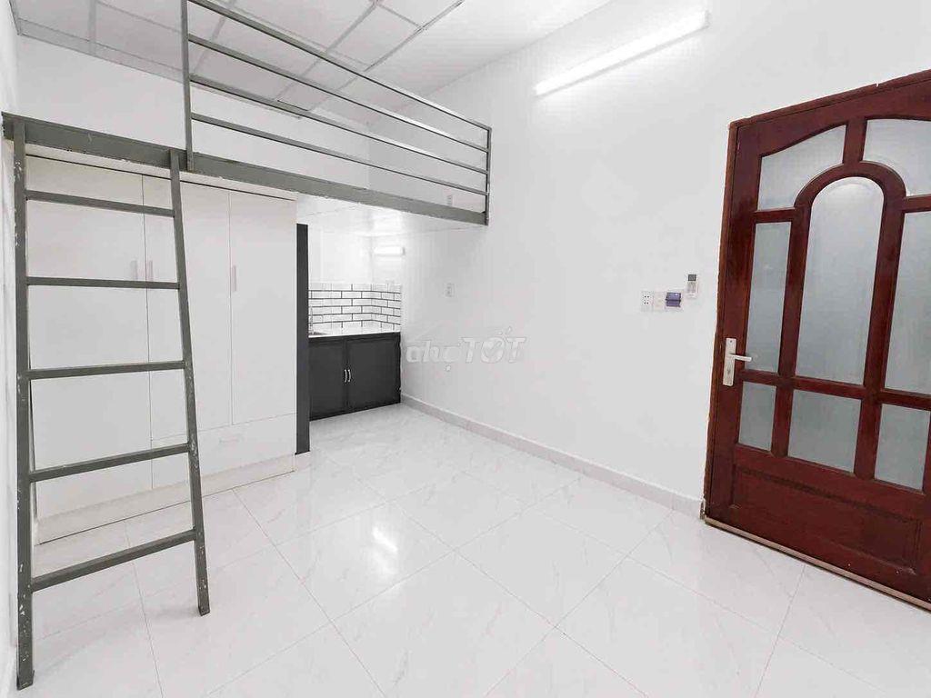 Cho thuê phòng trọ cửa sổ trời ngay đại học văn lang - 2