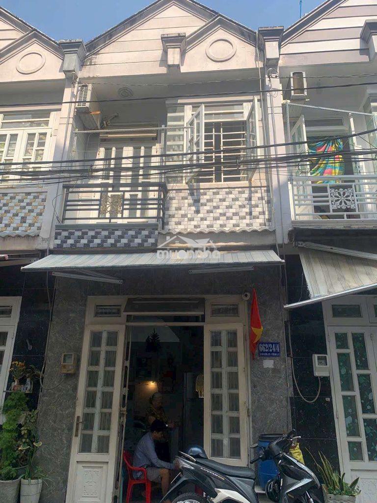 Nhà 1 lầu mặt tiền đường nhựa kinh doanh 
