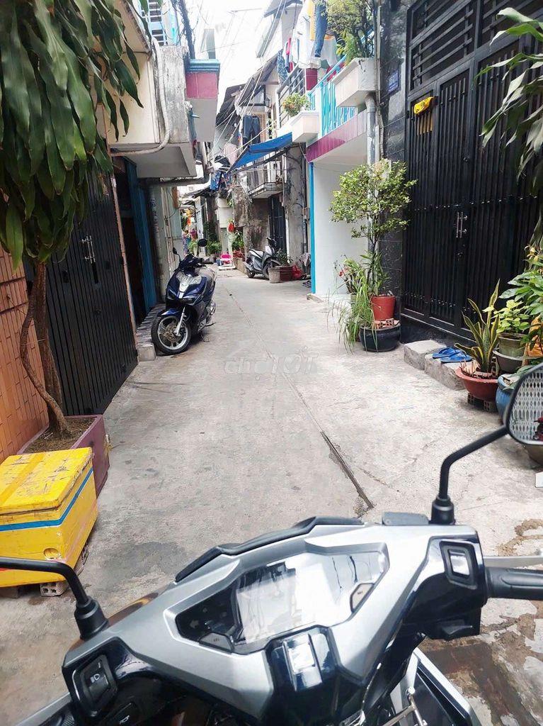 Nhà hẻm rộng yên tĩnh đường tám danh p4,q8