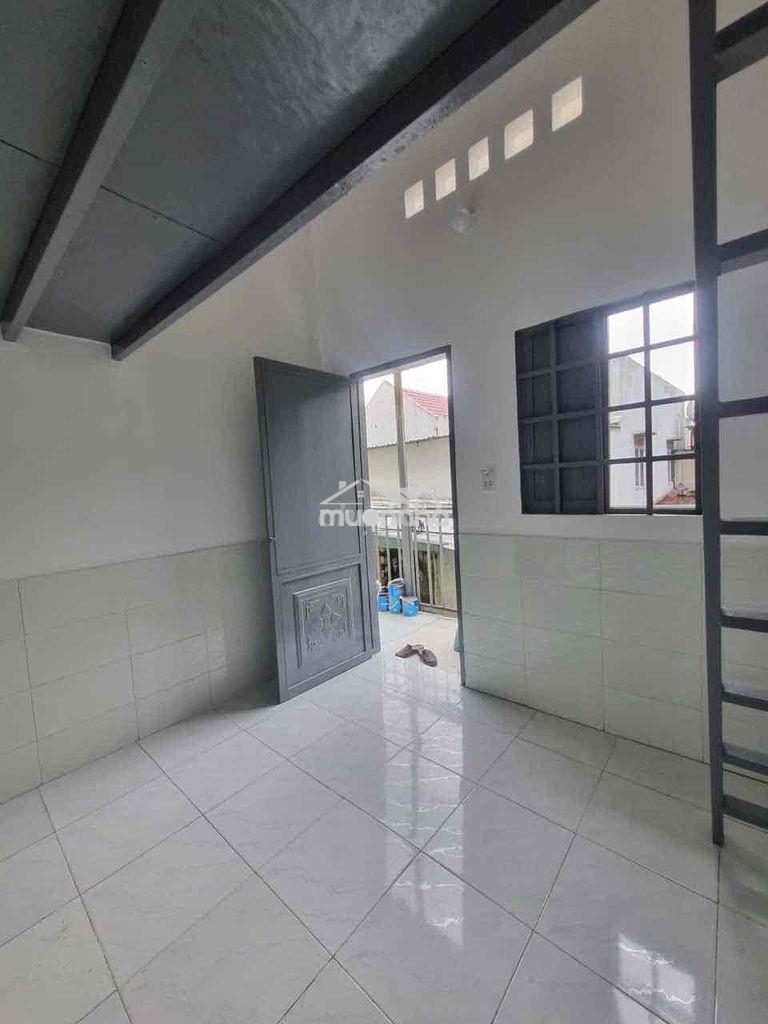 Phòng trọ thoáng mát, giờ giấc tự do, phòng mới sạch sẽ , gác cao - 4