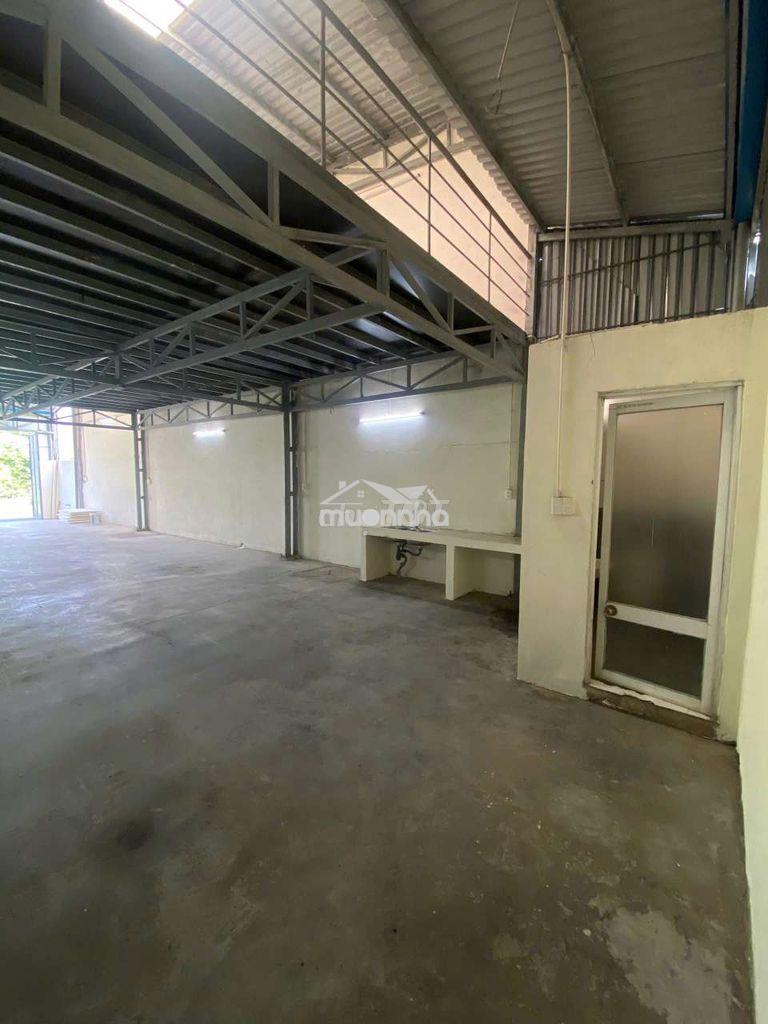 Xưởng ngay vĩnh phú  - thuận an gần ql13
 đt 185m2 - 4