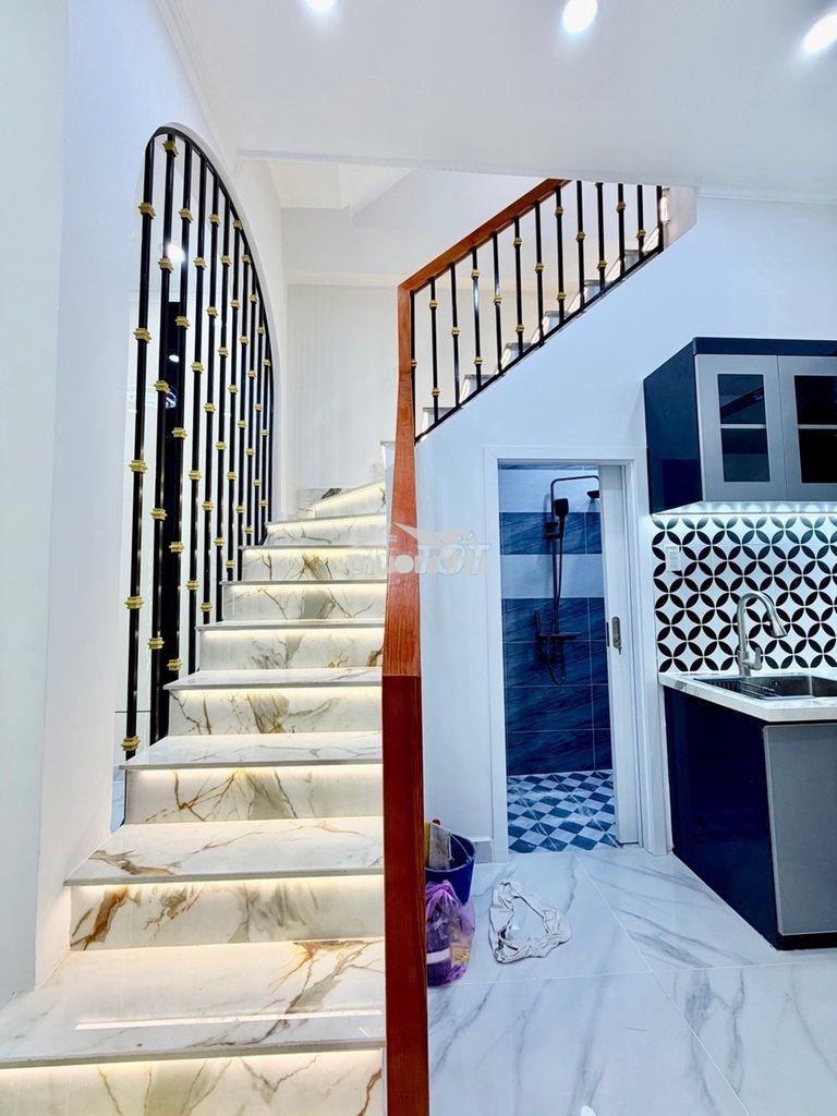 Hoàng diệu q4- 3 tầng - 37m2 - hẻm 4m- chỉ 5 tỷ nhỉnh - 3