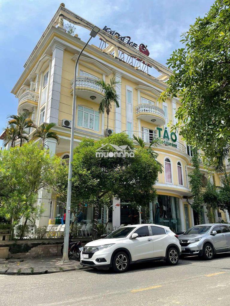 Tòa nhà karaoke táo đỏ - 3