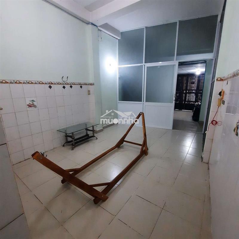 Nhà còn dư phòng cần cho thuê, mỗi phòng 1 tầng