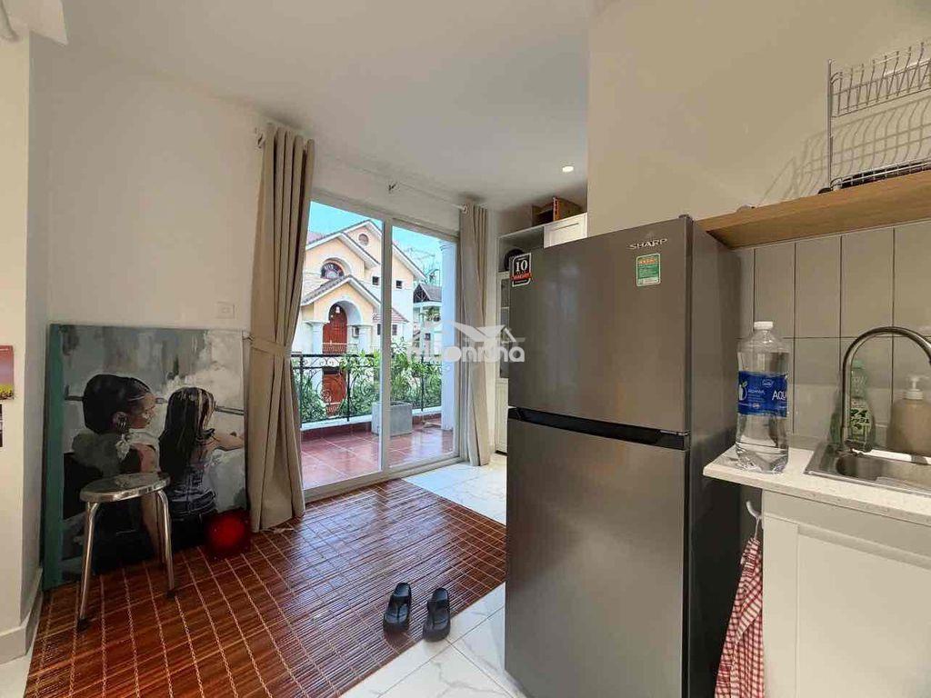 Cho thuê căn hộ studio + ban công rộng rãi ngay vlu - emart - vincom - 3