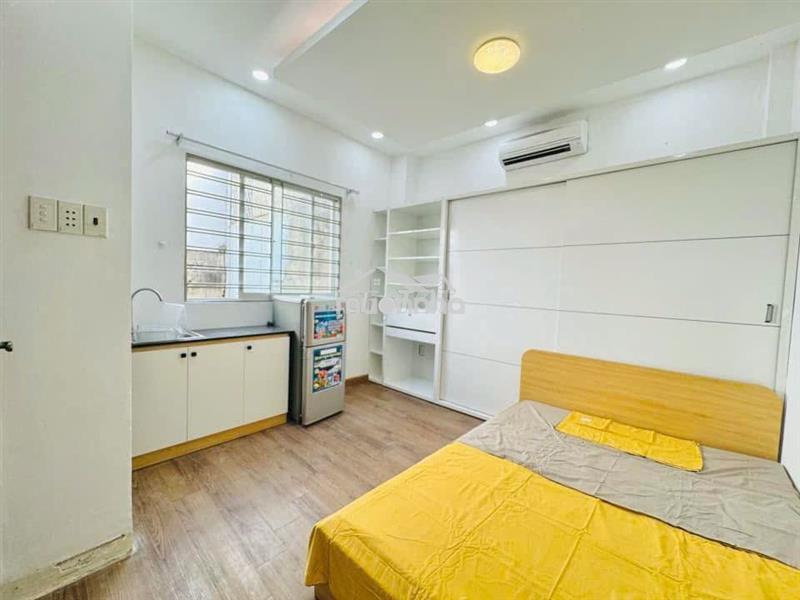 Cần pass phòng trung tâm quận 5 nội thất đầy đủ