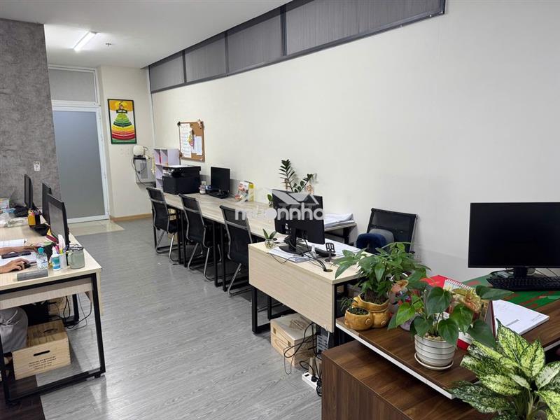 Vp đầy đủ bàn ghế, giá mềm 6,5 tr - 60 m2( 10 người)