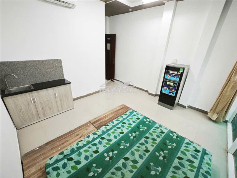 Phòng cho thuê tạ quang bửu có cửa sổ ban công kính giá 4tr