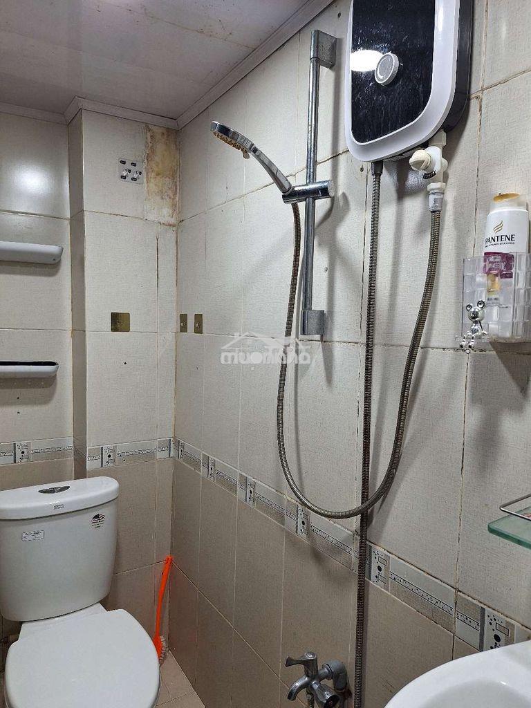 🏠🏠 Cho thuê nhà đường trần bình trọng, p1, q5
💢 dt 3mx10m - 3