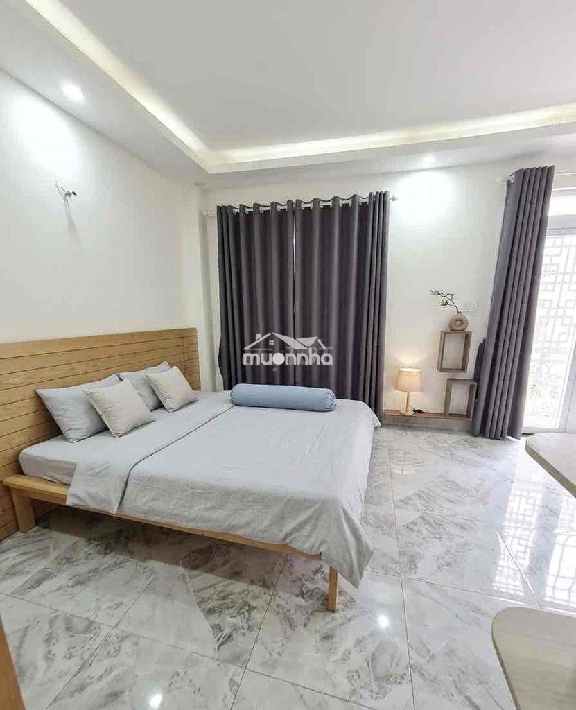 Gần 50m2 giáp q1 - chỉ cách 10m ra mặt tiền đường , khu dân trí cao - 3