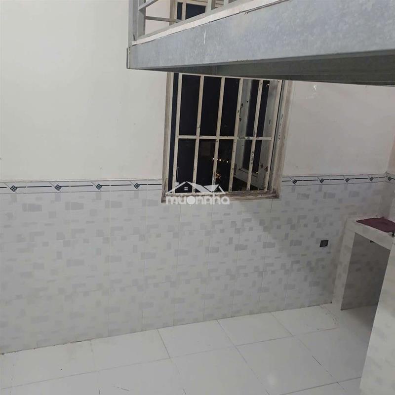 Phòng cho thuê có gác - căn góc- cửa sổ -ban công