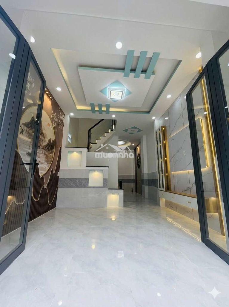 Bán nhà lô góc, hẻm 4m thông tứ tung, 3 tầng, 3pn, kqh, quận 8