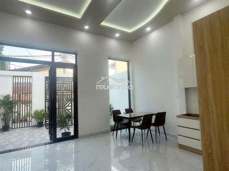 Cho thuê nhà nguyên căn dt 6×12 có 2pn, 1wc. hẻm xe hơi, an ninh tốt