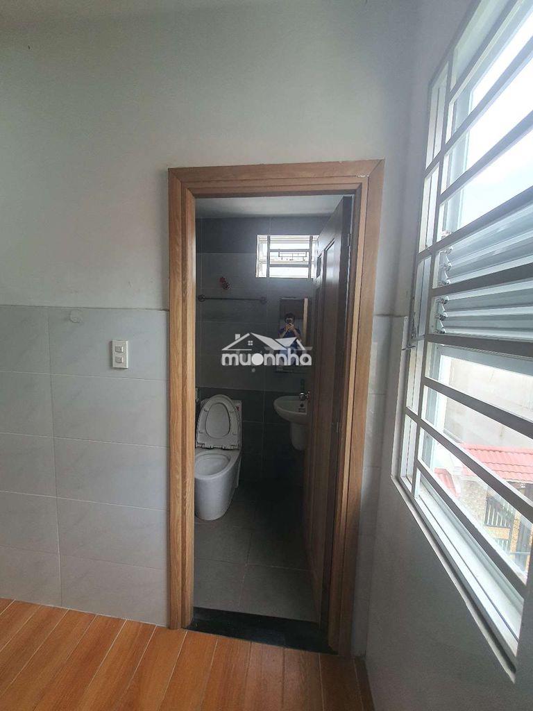 Căn phòng wc, bếp, máy lạnh, tủ lạnh, trung tâm thủ đức_ quận 9 - 2