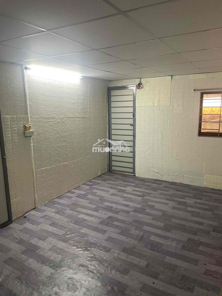 Cho thuê căn nhà trống có gác suốt vị trí vip - 4