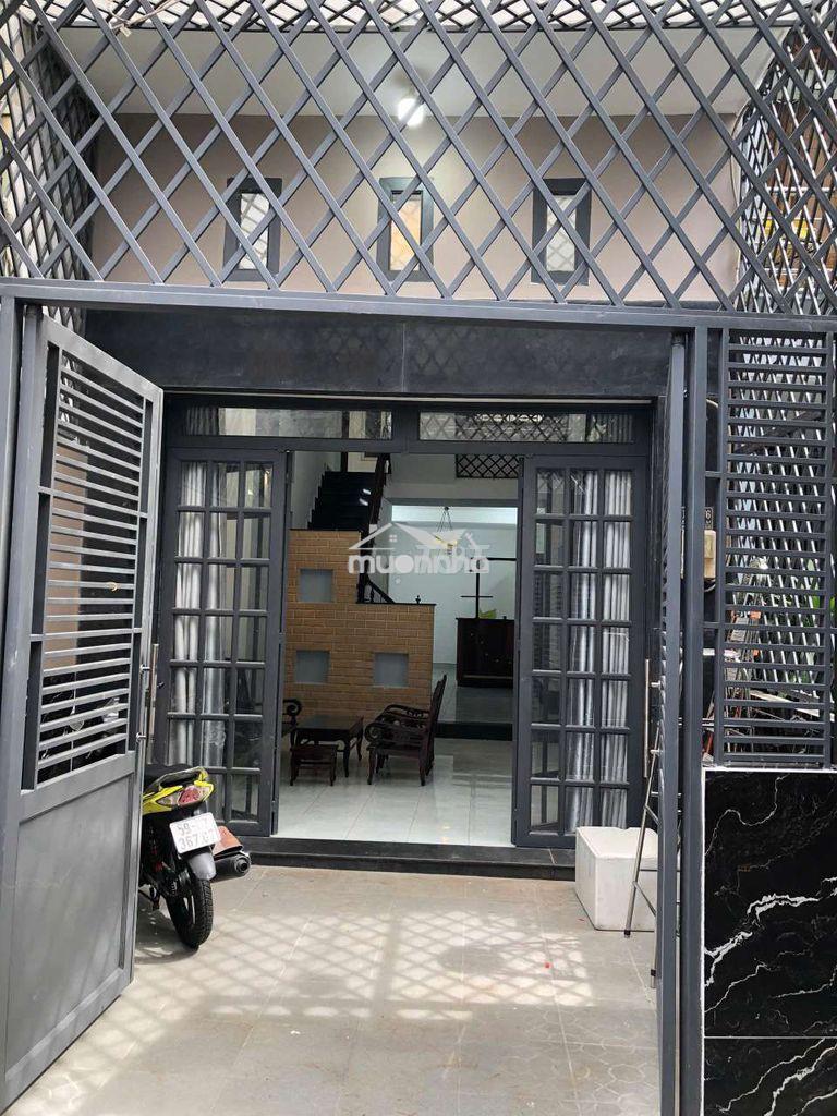 Cho thuê nhà nguyên căn hẻm  xóm chiếu, quận 4