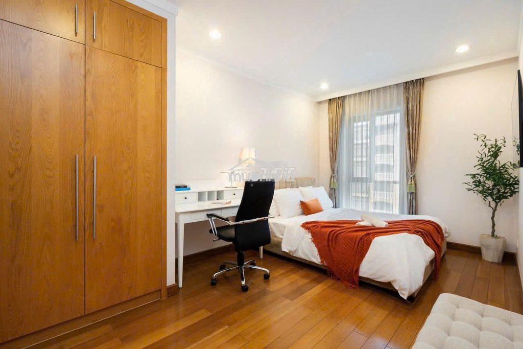 Cao ốc thuận việt - full nội thất - lô góc - shr giá hơn 6.4 tỷ. - 4
