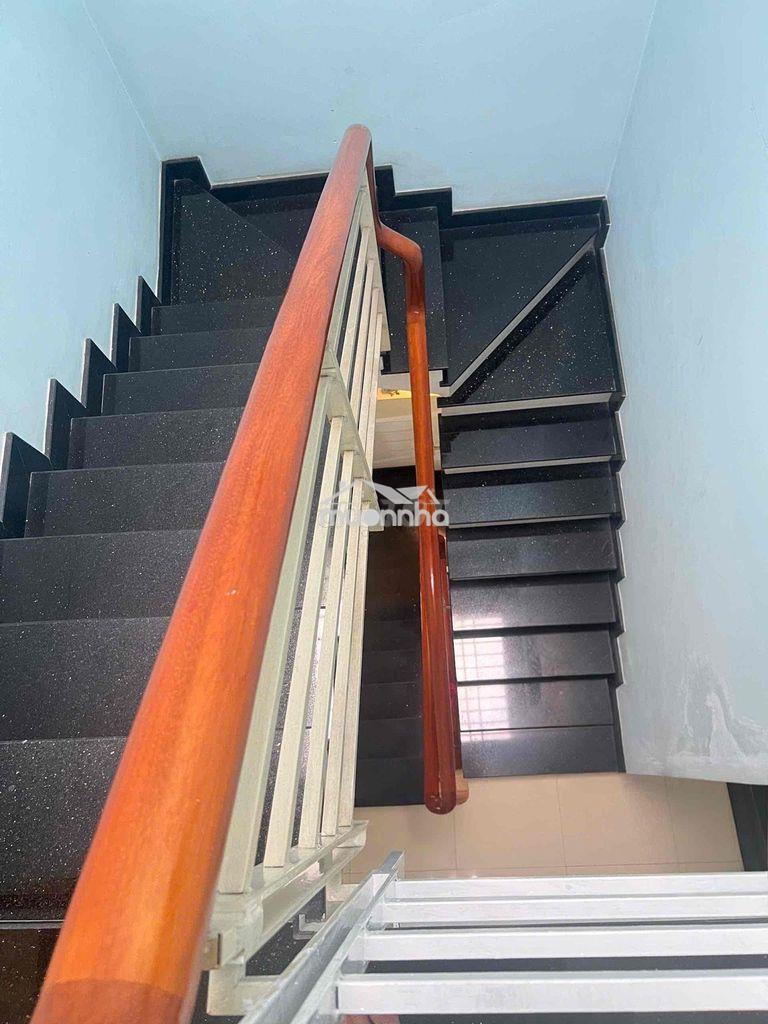 [4m x 16m] - 9.8 tỷ - gần ngã tư lạc long quân - âu cơ - 4