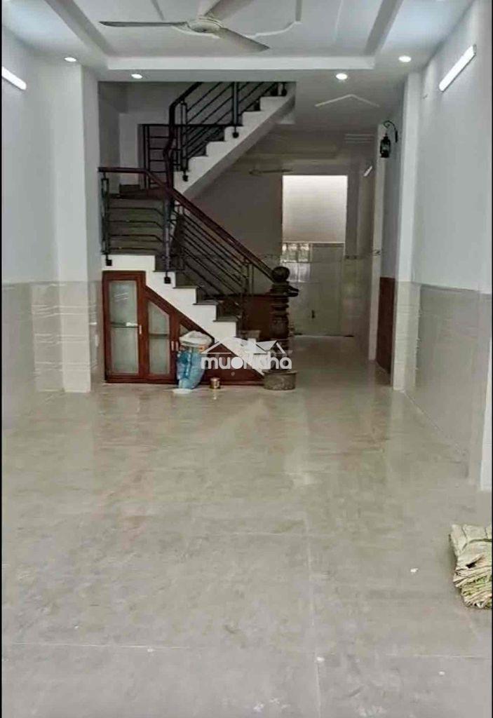 Cho thuê nhà 3 tầng mặt phố kinh doanh buôn bán tấp nập - 2