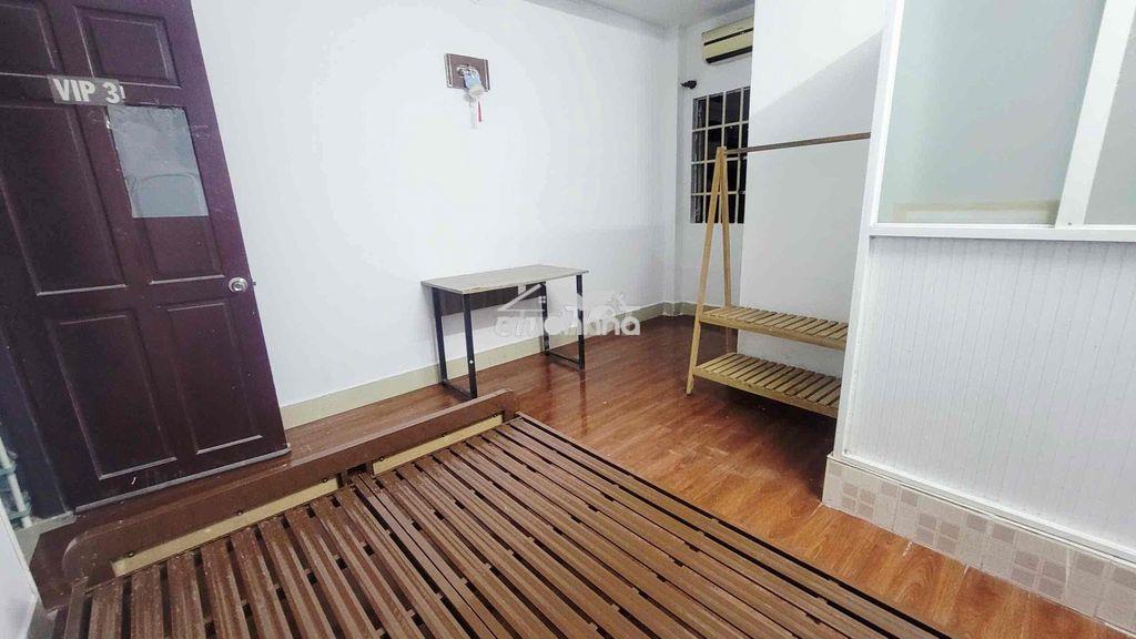 Cho thuê phòng cửa sổ lớn đường số 1 - 4