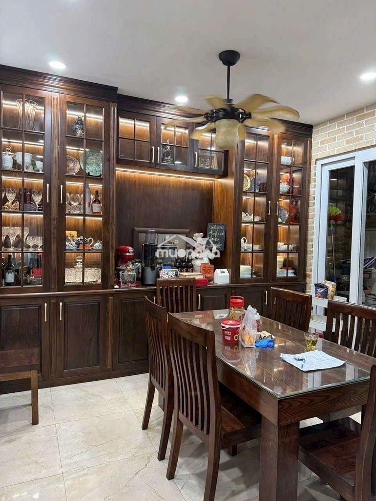 Bán căn biệt thự hẻm vip khu đuờng c1 , p13 gần nhà ga 6x16m  3 lầu st - 4