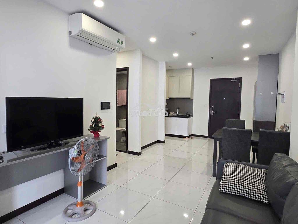 Cho thuê căn hộ full nội thất c-sky view - 2