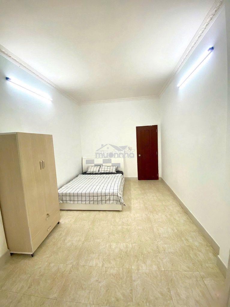Phòng sẵn nội thất, thoáng mát. đối diện e-mart phan văn trị - 2