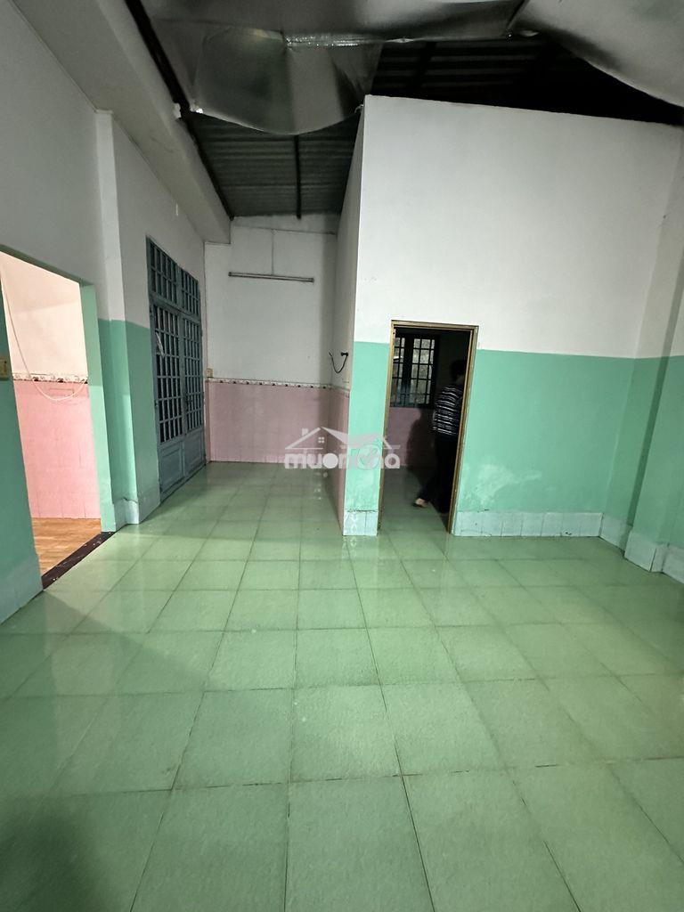 Nhà trung tâm huyện bình chánh - 2