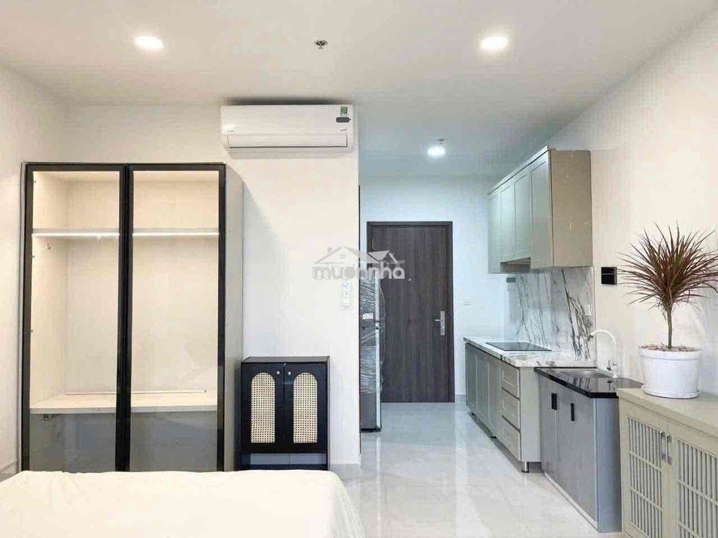 Studio ban công full nội tất quận 7 gần đại học tôn đức thắng rmit - 4