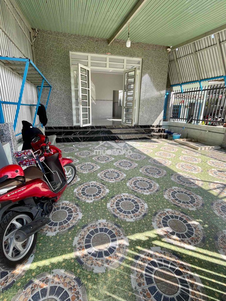 Cho thuê nhà mới dt 7x22  có 2 phòng và sân trước rộng rãi gần khu côn