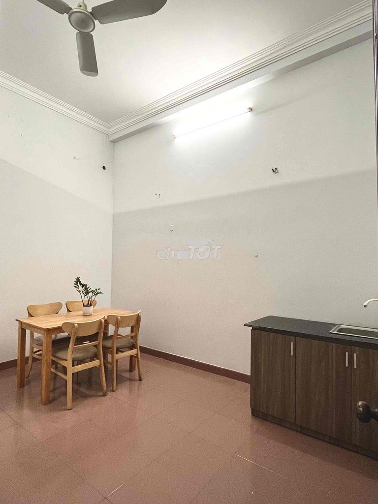 Phòng 55m2. pk+ tách bếp - pn master - full nội thất - 4