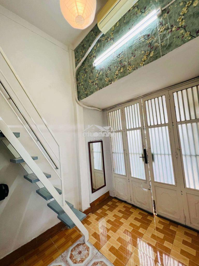 🏠🏠 Cho thuê nhà nguyên căn đường nguyễn trãi, q1

🍀 - 4