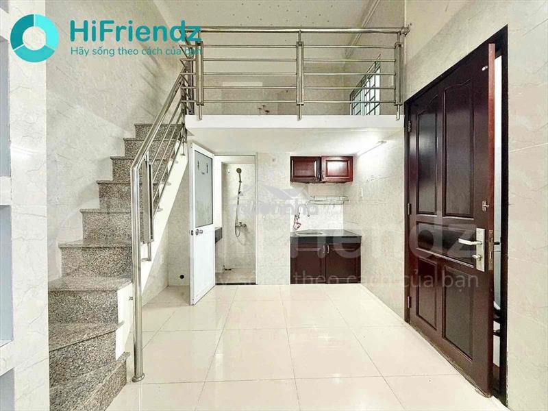 Phòng trọ giá rẻ cửa sổ gần nhà ga t3